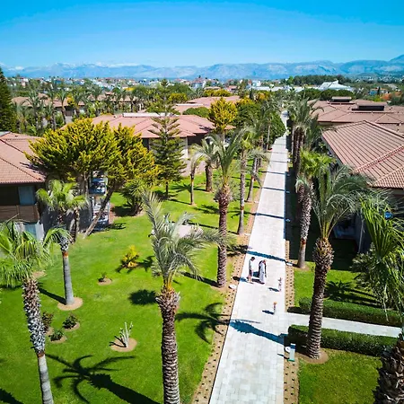 Tui Blue Palm Garden 4* シダ