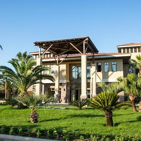 Tui Blue Palm Garden 4* シダ
